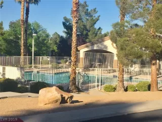 Photo #3: 2092987 Listing