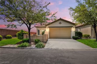 Photo #1: 2093003 Listing 