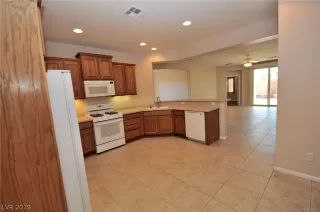 Photo #2: 2093003 Listing 
