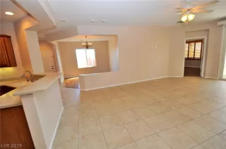 Photo #4: 2093003 Listing 