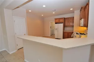 Photo #5: 2093003 Listing 