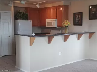 Photo #6: 2093082 Listing