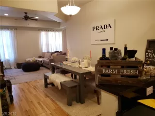 Photo #1: 2093089 Listing 