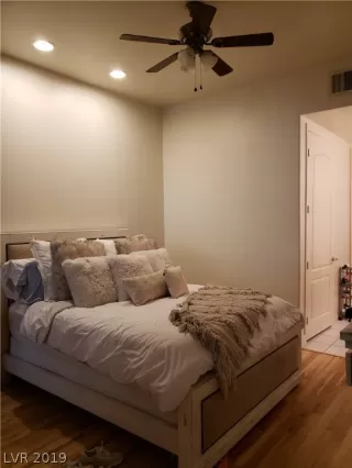 Photo #6: 2093089 Listing 