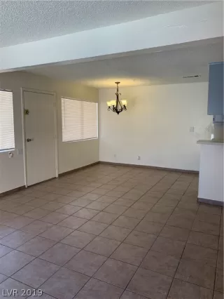 Photo #4: 2093148 Listing