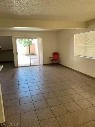 Photo #6: 2093148 Listing