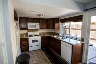 Photo #1: 2093201 Listing