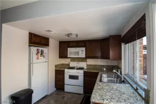 Photo #2: 2093201 Listing