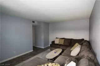 Photo #4: 2093201 Listing