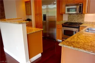 Photo #6: 2093202 Listing 