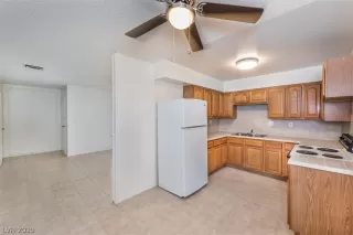 Photo #5: 2093203 Listing