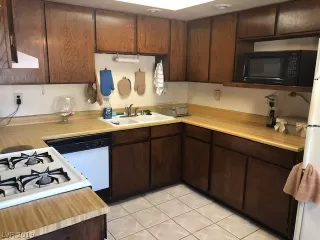 Photo #5: 2093244 Listing