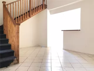 Photo #1: 2093285 Listing 