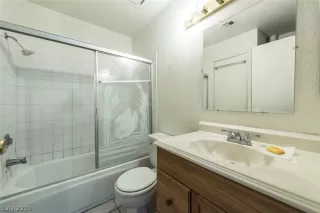 Photo #3: 2093285 Listing 