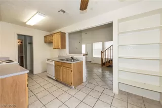 Photo #5: 2093285 Listing 