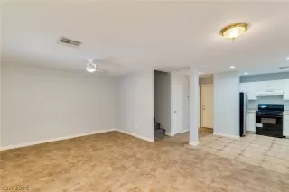 Photo #3: 2093286 Listing