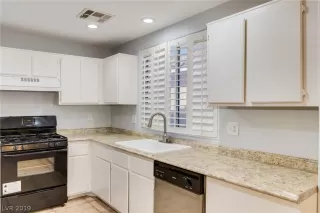 Photo #6: 2093286 Listing