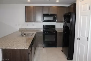 Photo #3: 2093387 Listing 