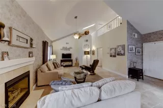 Photo #6: 2093424 Listing 