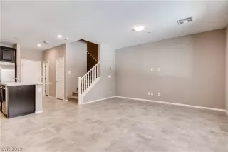 Photo #5: 2093444 Listing 