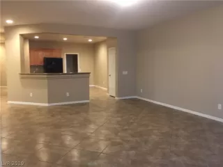 Photo #1: 2093491 Listing 