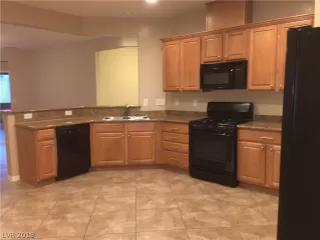 Photo #3: 2093491 Listing 