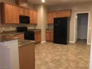 Photo #4: 2093491 Listing 