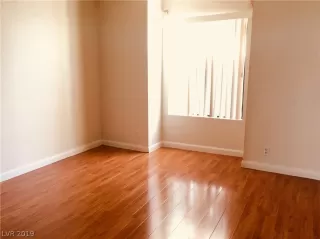 Photo #4: 2093492 Listing 