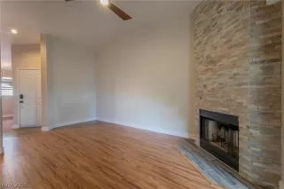 Photo #4: 2093511 Listing