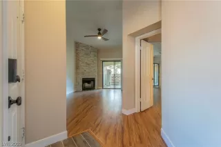 Photo #6: 2093511 Listing