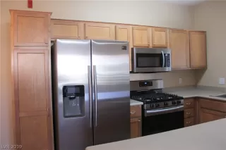 Photo #4: 2093574 Listing 