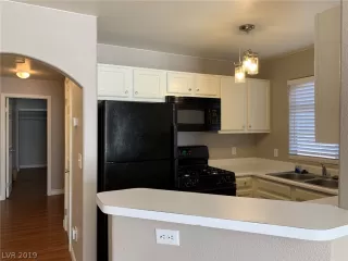 Photo #3: 2093628 Listing 