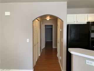 Photo #4: 2093628 Listing 