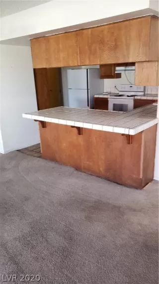 Photo #6: 2093634 Listing