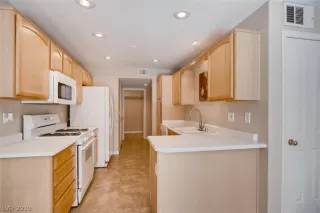 Photo #4: 2093645 Listing