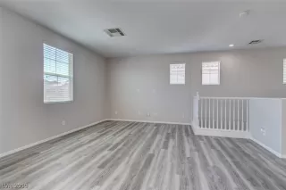 Photo #5: 2093745 Listing 