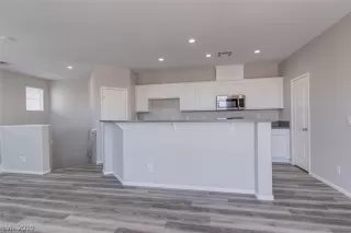 Photo #6: 2093745 Listing 