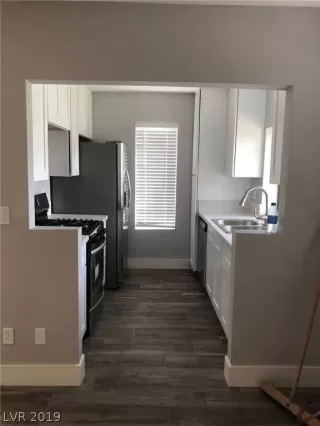 Photo #3: 2093762 Listing