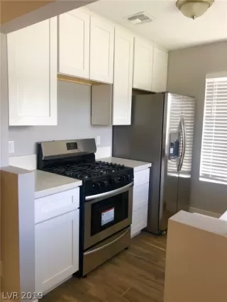 Photo #4: 2093762 Listing