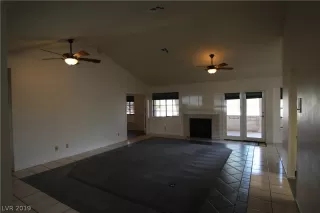 Photo #4: 2093779 Listing