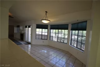 Photo #5: 2093779 Listing