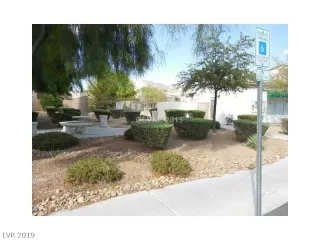 Photo #4: 2093830 Listing 