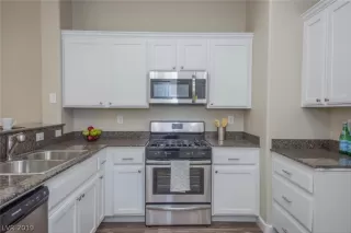 Photo #5: 2093845 Listing 