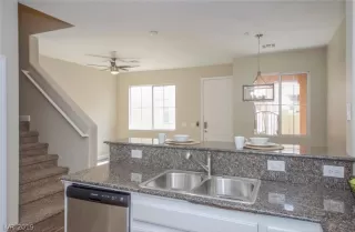 Photo #6: 2093845 Listing 