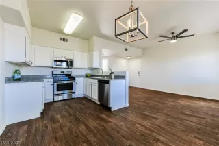 Photo #2: 2093850 Listing 