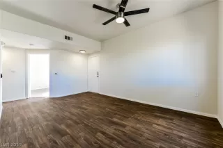 Photo #6: 2093850 Listing 