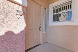 Photo #1: 2093872 Listing 