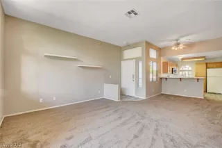 Photo #3: 2093896 Listing