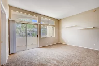 Photo #5: 2093896 Listing