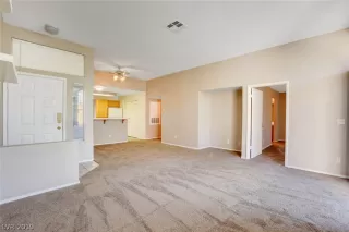 Photo #6: 2093896 Listing